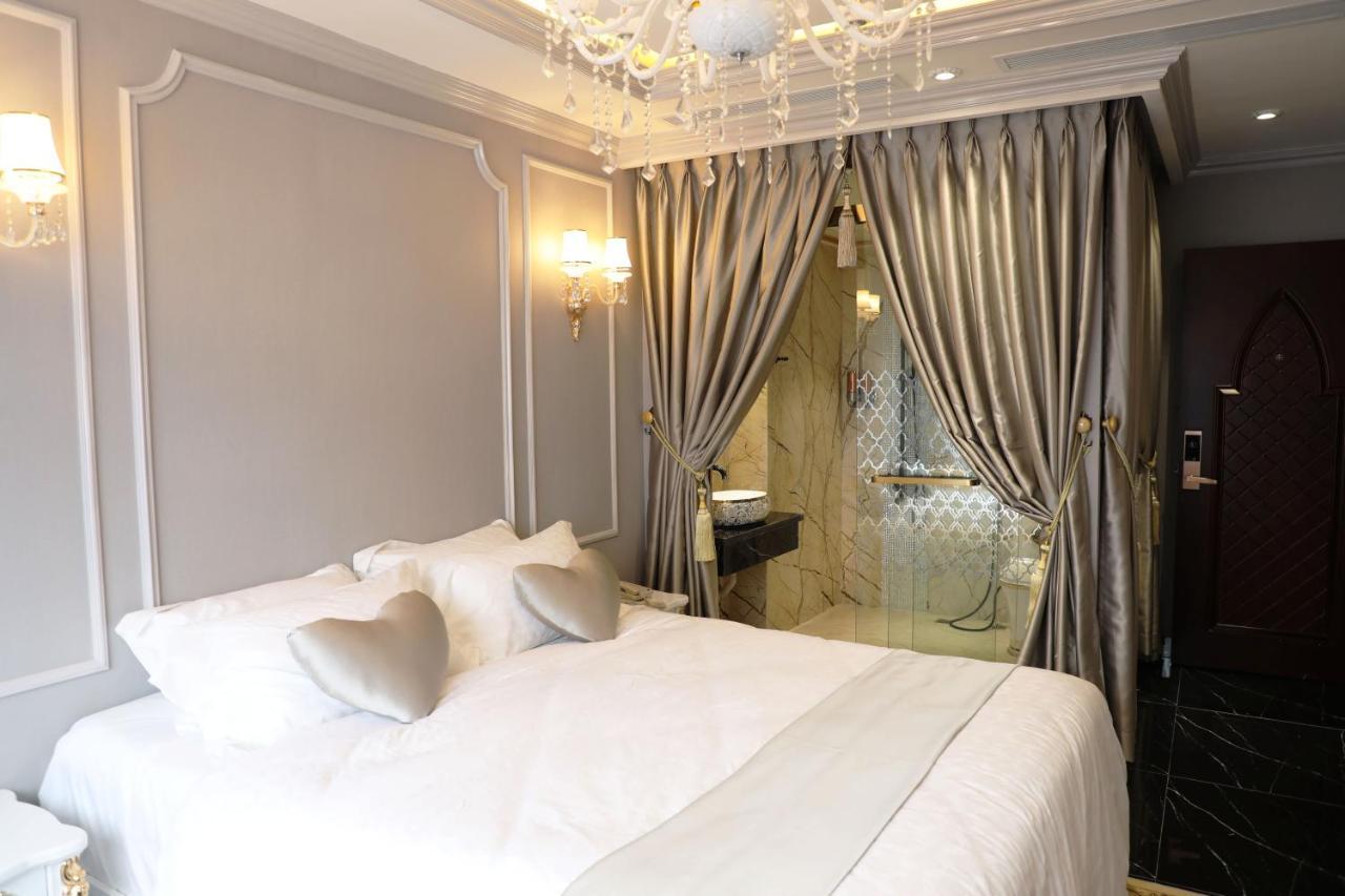 Khách sạn Enjoy 7 TP. Hồ Chí Minh